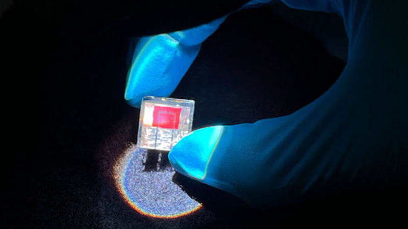 Record 25.7% Efficiency Achieved for Perovskite-Organic Tandem Solar Cell